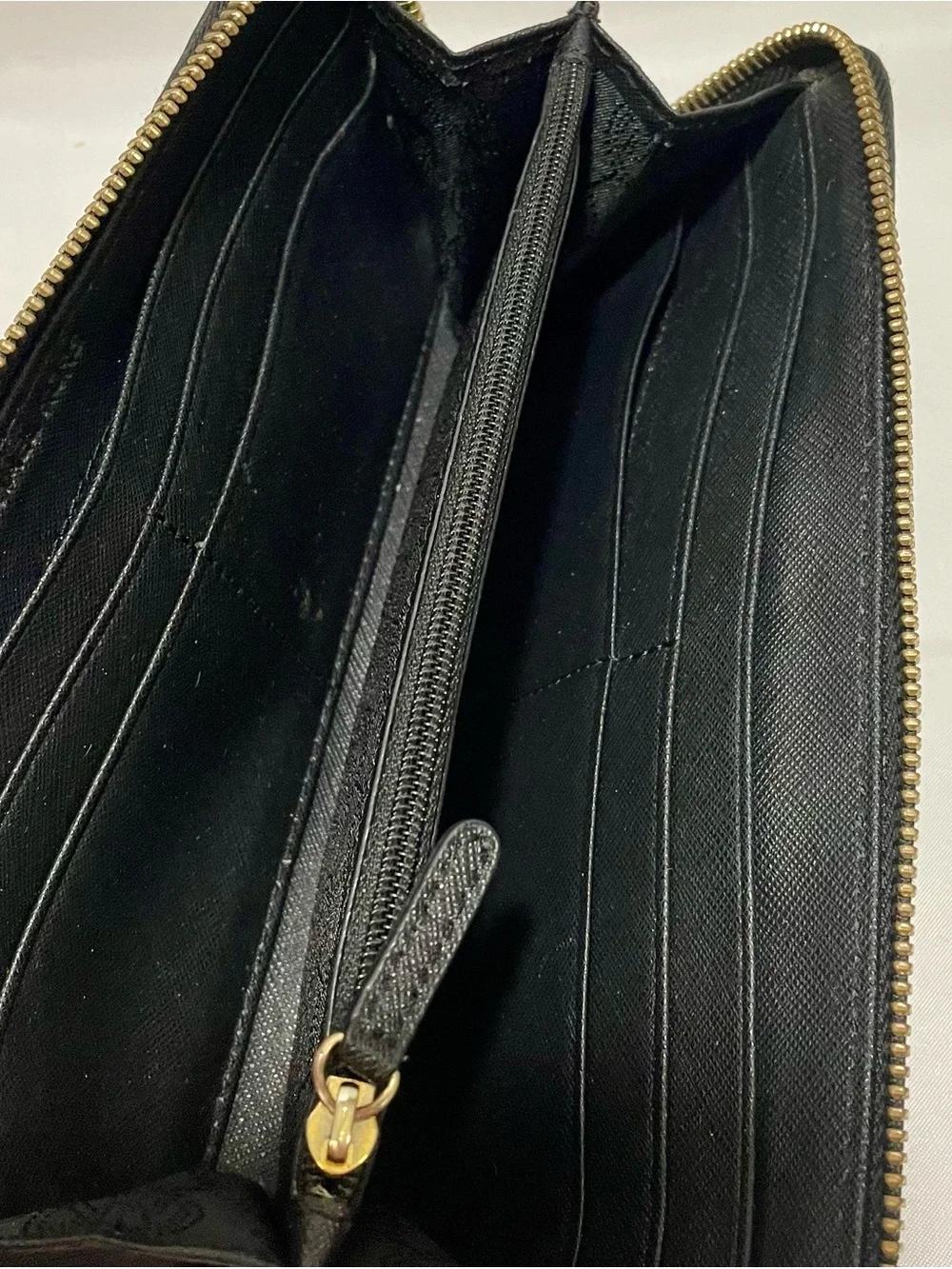 Michael Kors Dillon East West Satchel & Wallet Set
